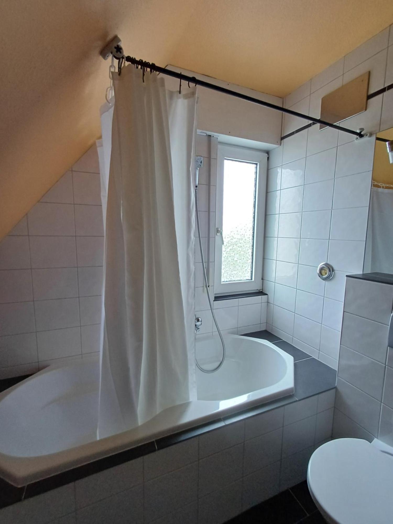 B&B Koeln Zuendorf المظهر الخارجي الصورة